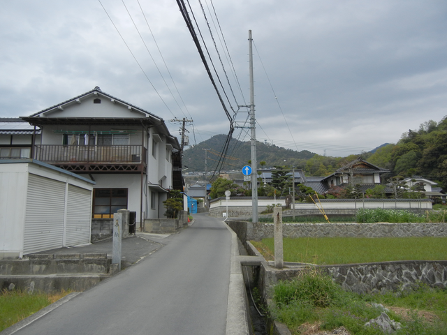 毘沙門天への参道 毘沙門天への参道