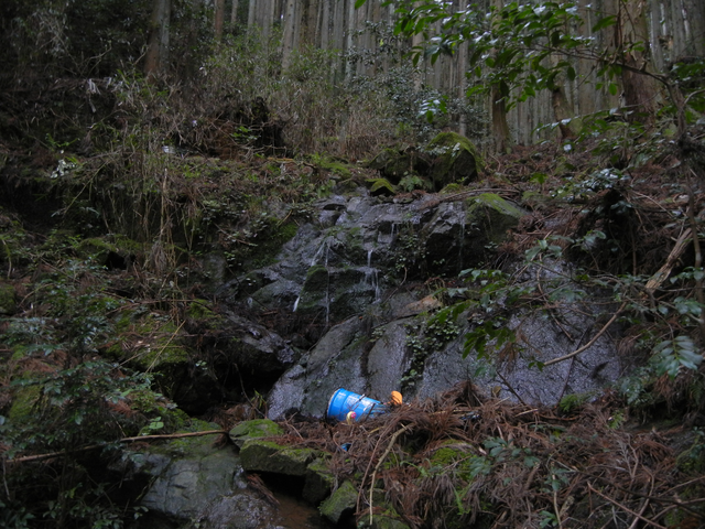 小さな滝(534m峰→太田川) 小さな滝